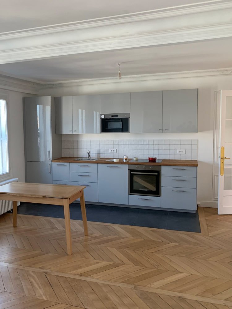 Reforma de cocina moderna en Badalona después